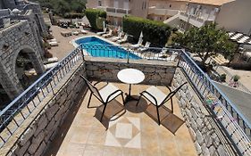 Taletos Apartments